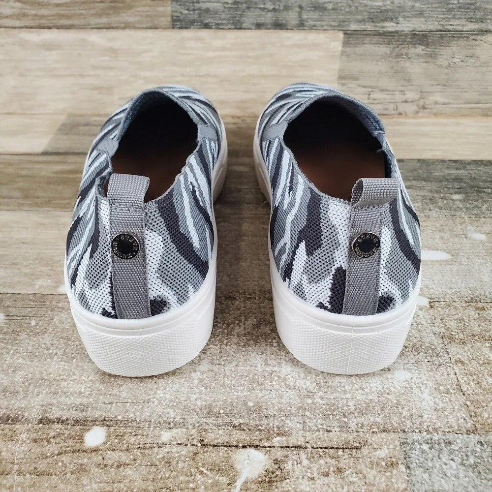 Steve Madden Maygee Womens Platform Shoes Sz 8.5 Gray Camo Slip‎ On Sneaker